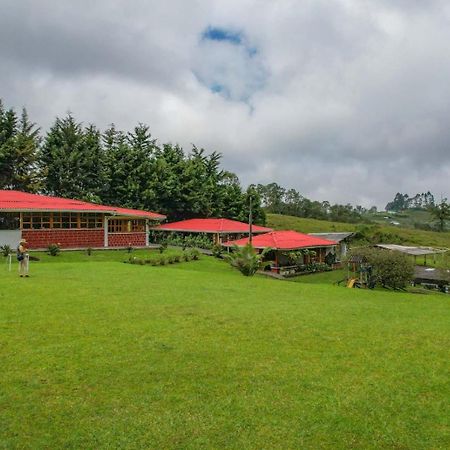 Finca La Toscana Hotel Pereira Buitenkant foto